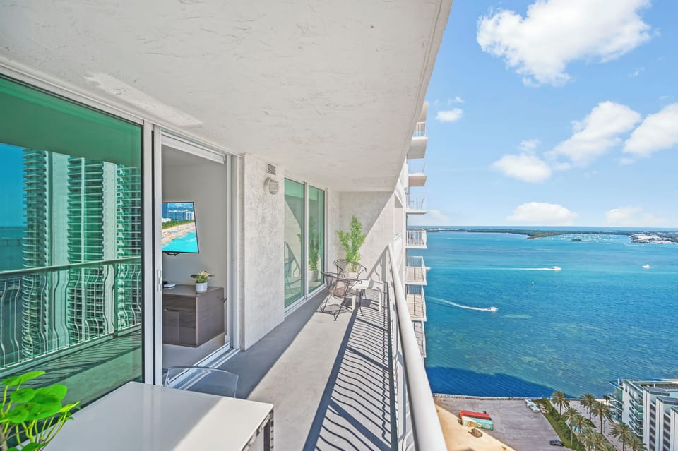 Deluxe Apartment, City View | Property grounds