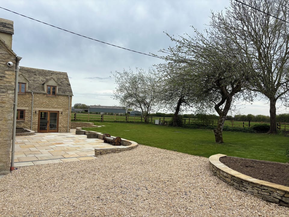 Cottage | Property grounds