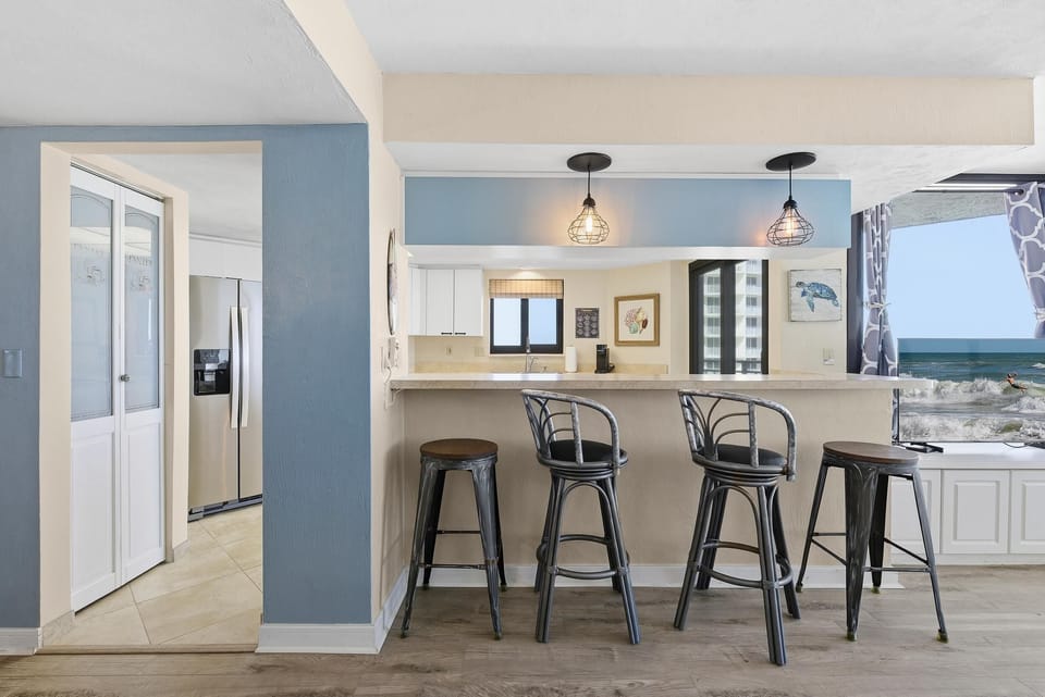 Condo, Multiple Beds (Sherwin Condominium 901) | Private kitchen | Oven, toaster