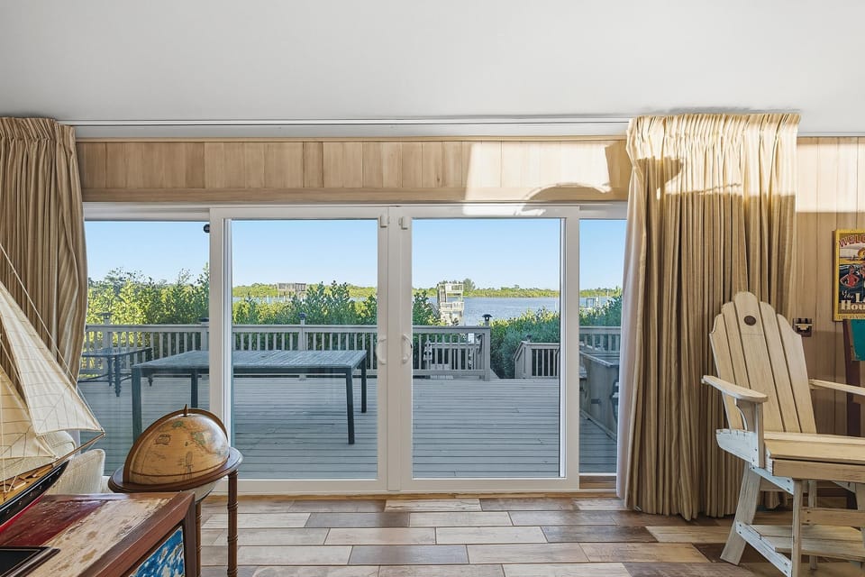 House, Multiple Beds (Hooked on the River) | Interior