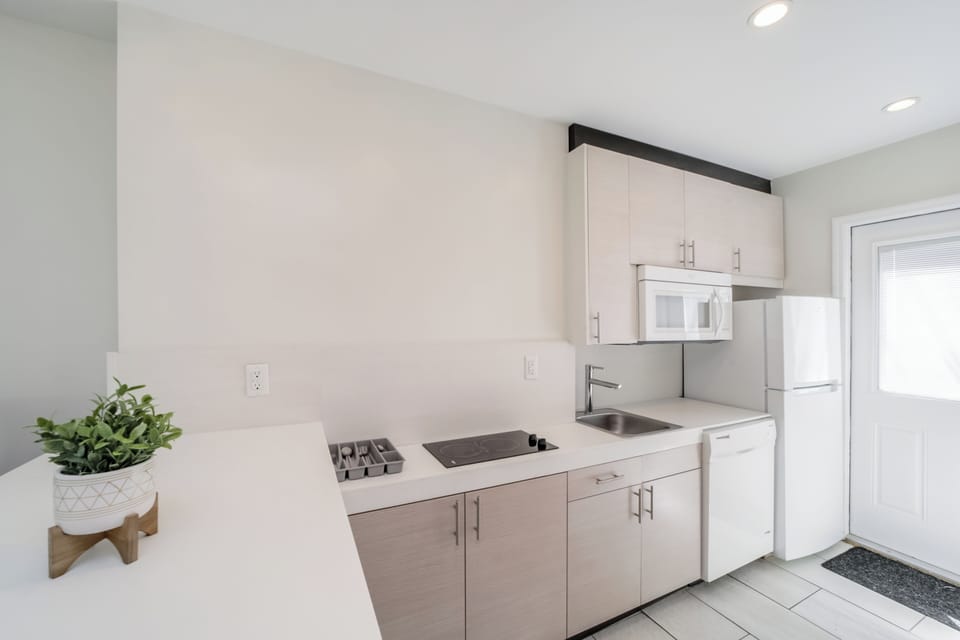 Family Studio, Kitchenette, Beachside (Self check-in) | Private kitchen | Fridge, microwave, stovetop, dishwasher