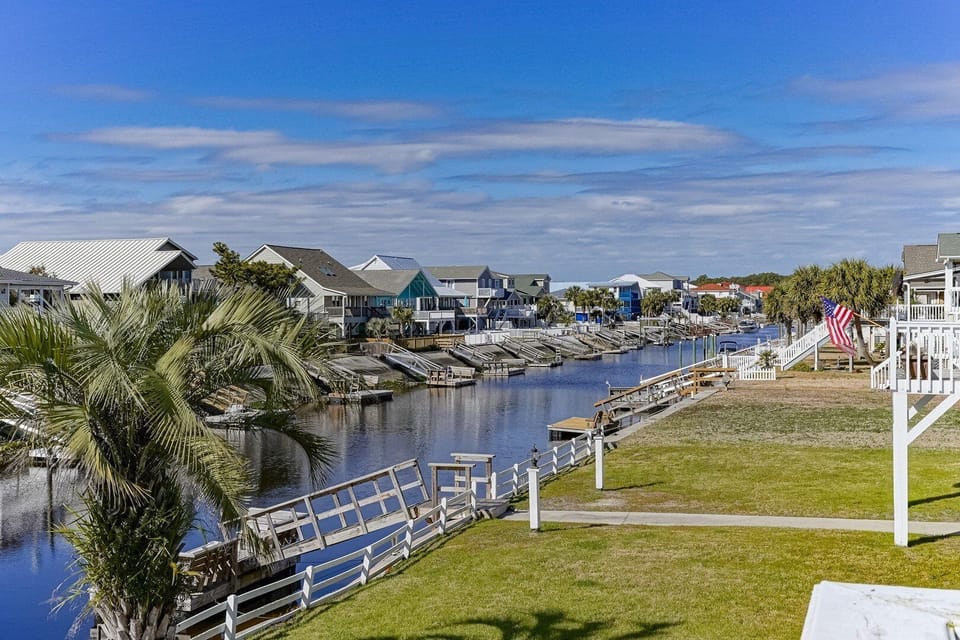CANAL VIEW, TOWARDS WATERWAY