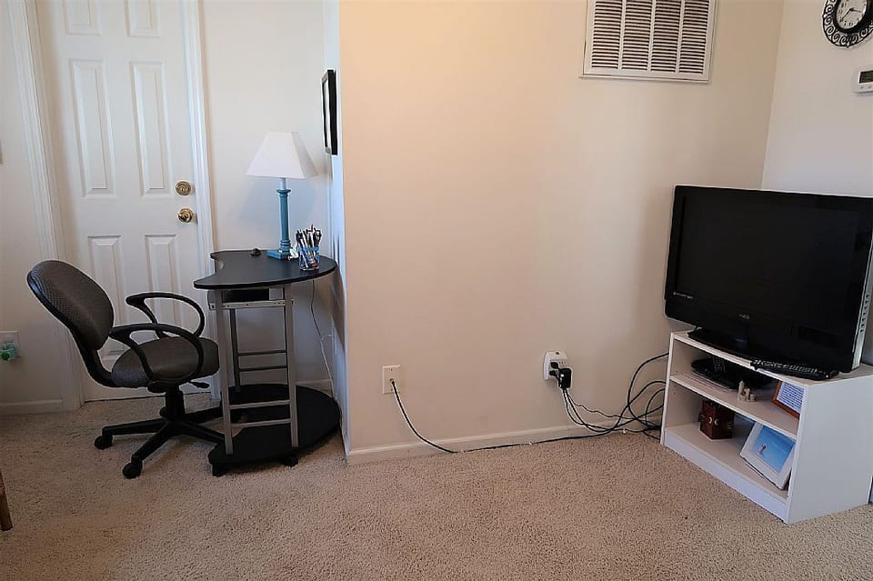 UPSTAIRS HALLWAY SITTING