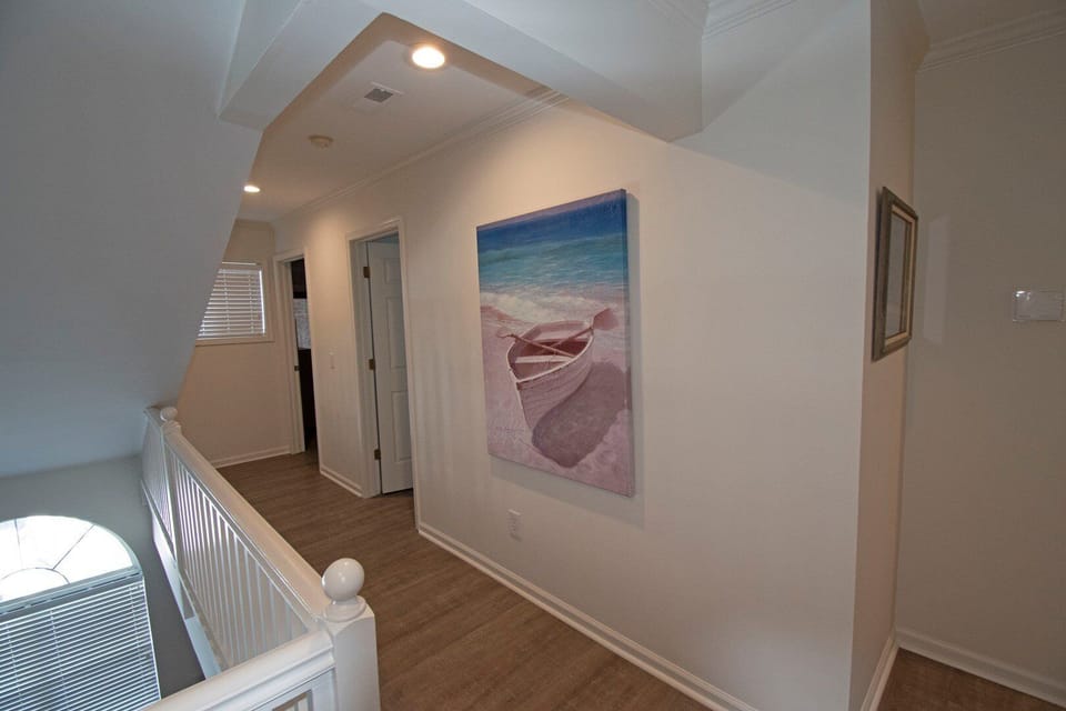 2ND FLOOR HALLWAY