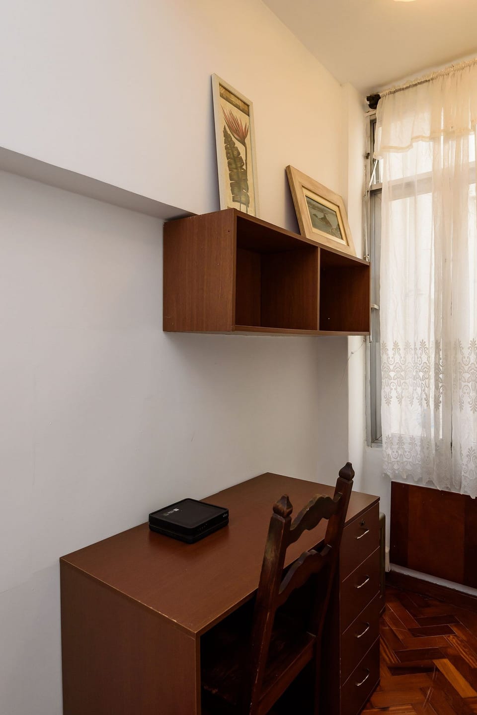 Photo of the whole room,Bedroom