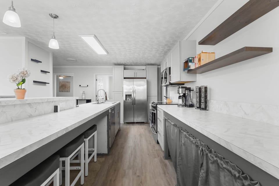 Full Kitchen 