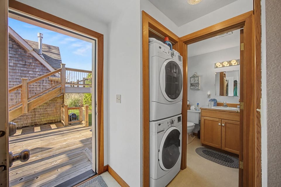 1st floor bathroom, laundry area and back deck