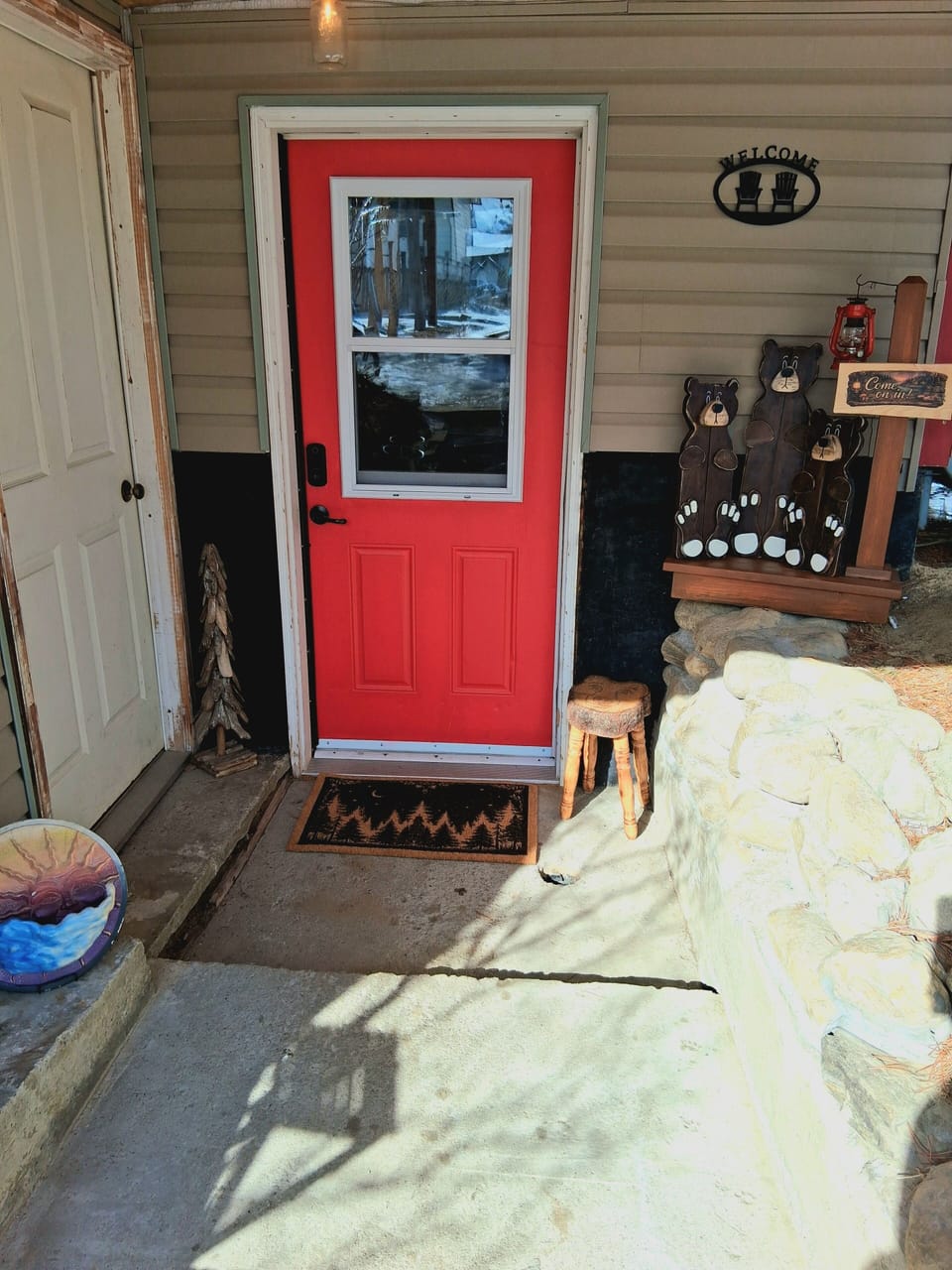 Private entrance with code lock 