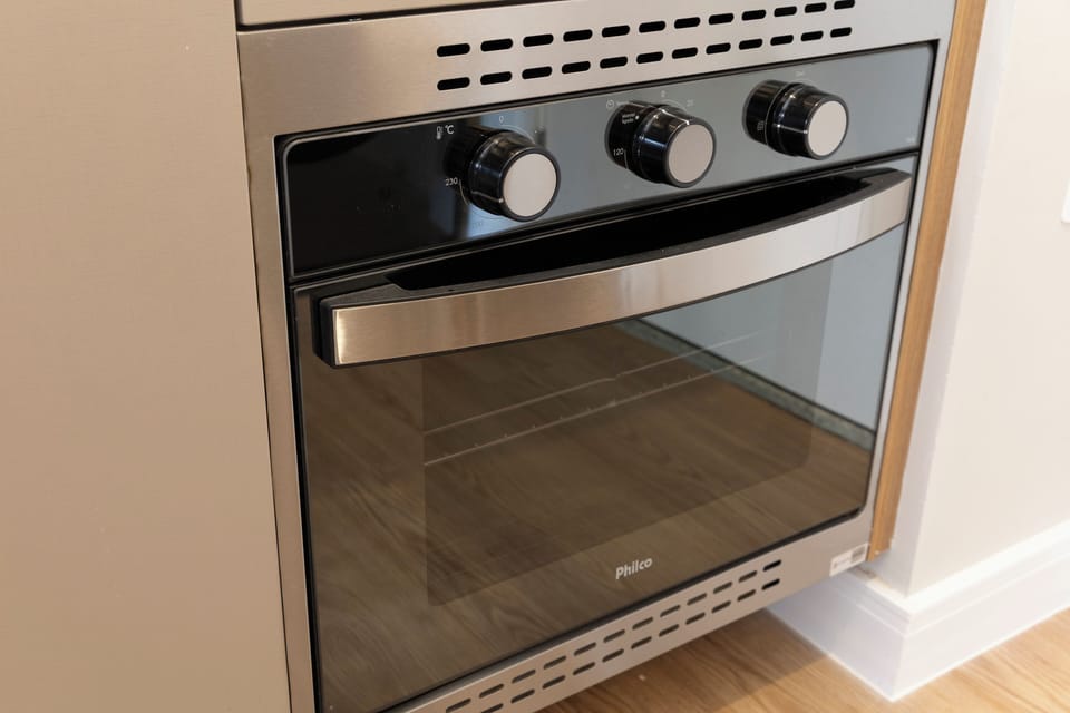 Apartment | Private kitchen | Cookware/dishes/utensils, dining tables