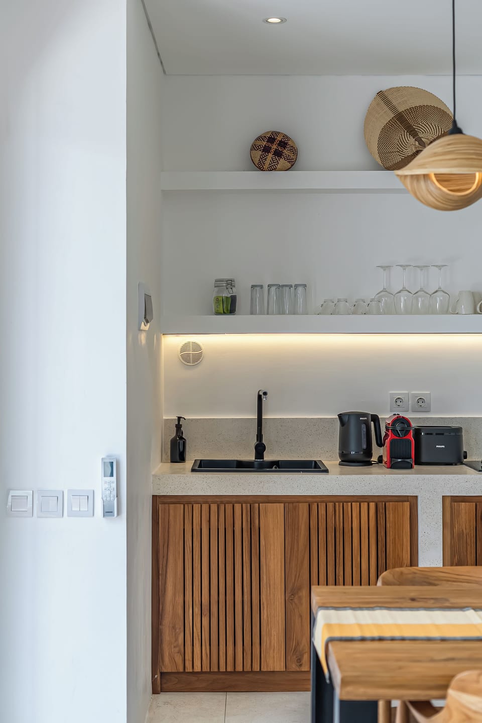 Villa Dara | In-room safe, desk, laptop workspace, free WiFi