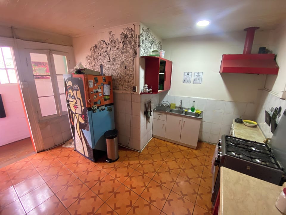 Full-size fridge, oven, dishwasher, toaster