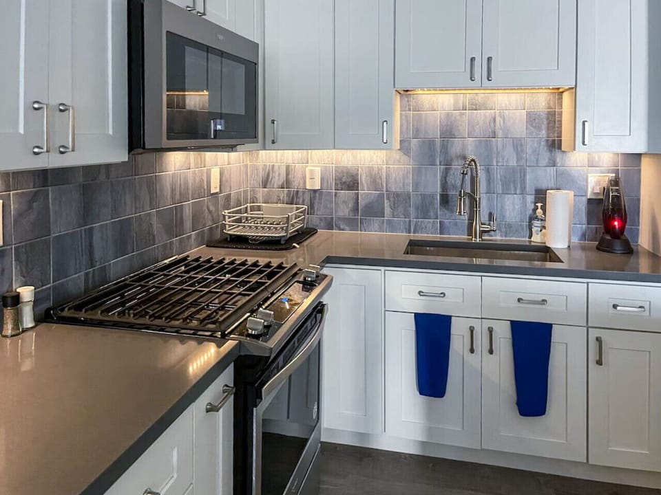 Beautiful, well-equipped kitchen!