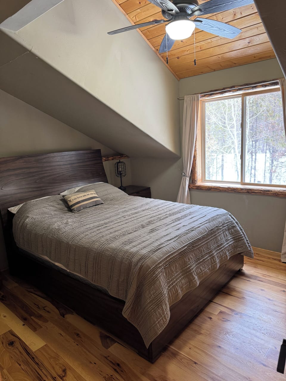 Bedroom 2 Queen Bed