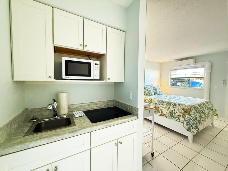Venice Villas Studio – Beach Side Ground Level (6719)