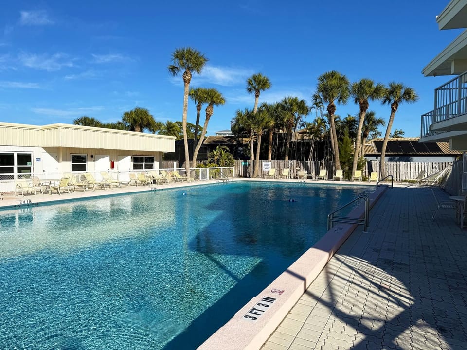 Venice Villas Studio – Pool & 2 Min Walk To Beach (6706)