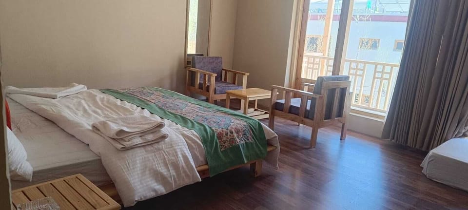 Deluxe Room, Balcony | WiFi (free)