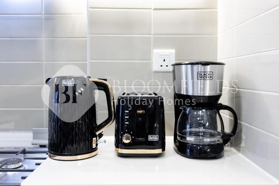 Apartment, Balcony | Coffee and/or coffee maker