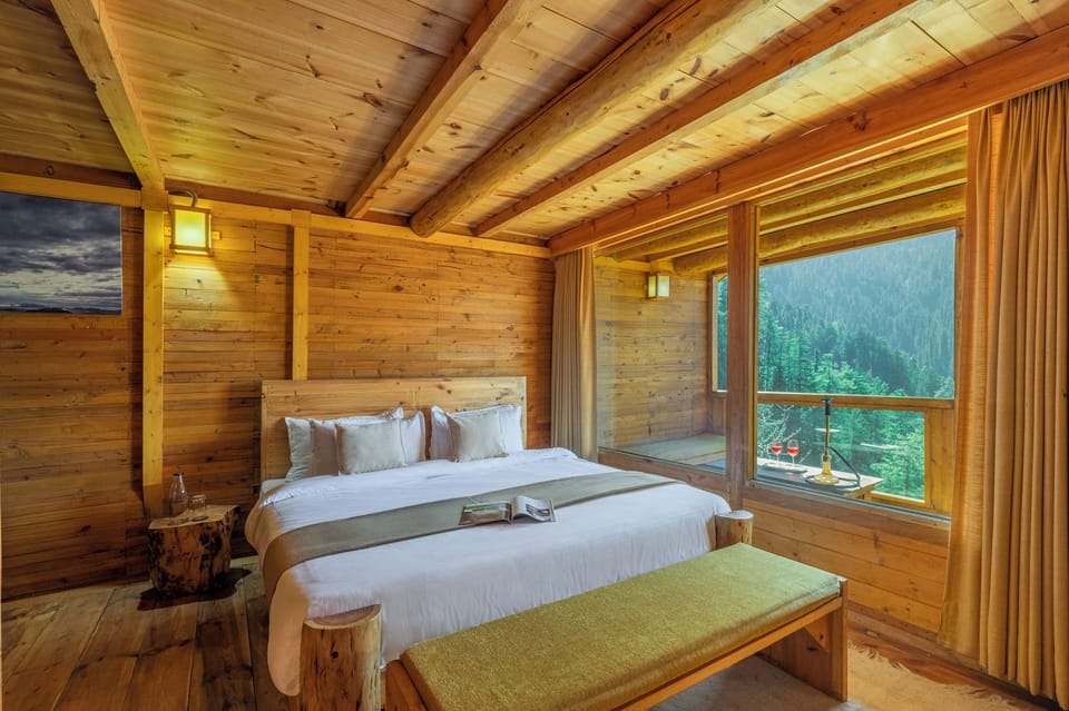 Deluxe Villa, Mountain View | Iron/ironing board, free WiFi