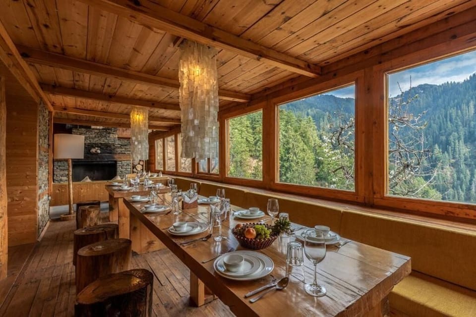 Deluxe Villa, Mountain View | Dining
