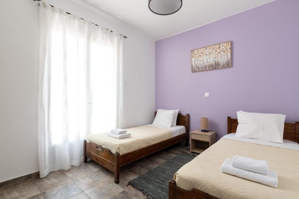 Twin Room | Desk, iron/ironing board, free WiFi