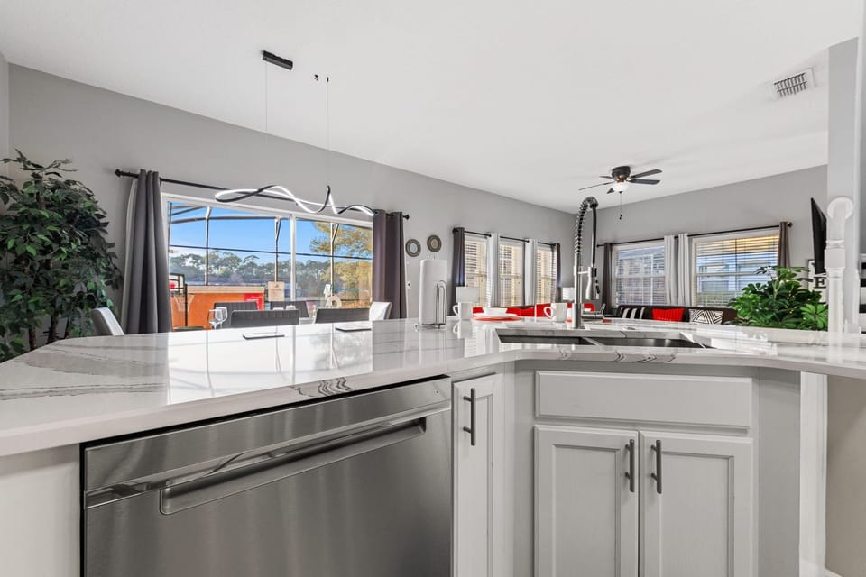 House (4 Bedrooms) | Property amenity