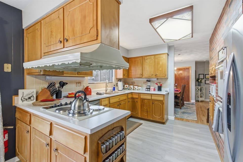 Spacious and functional, this kitchen gives your group plenty of room to prep, cook, and gather before heading out to explore Kansas City.