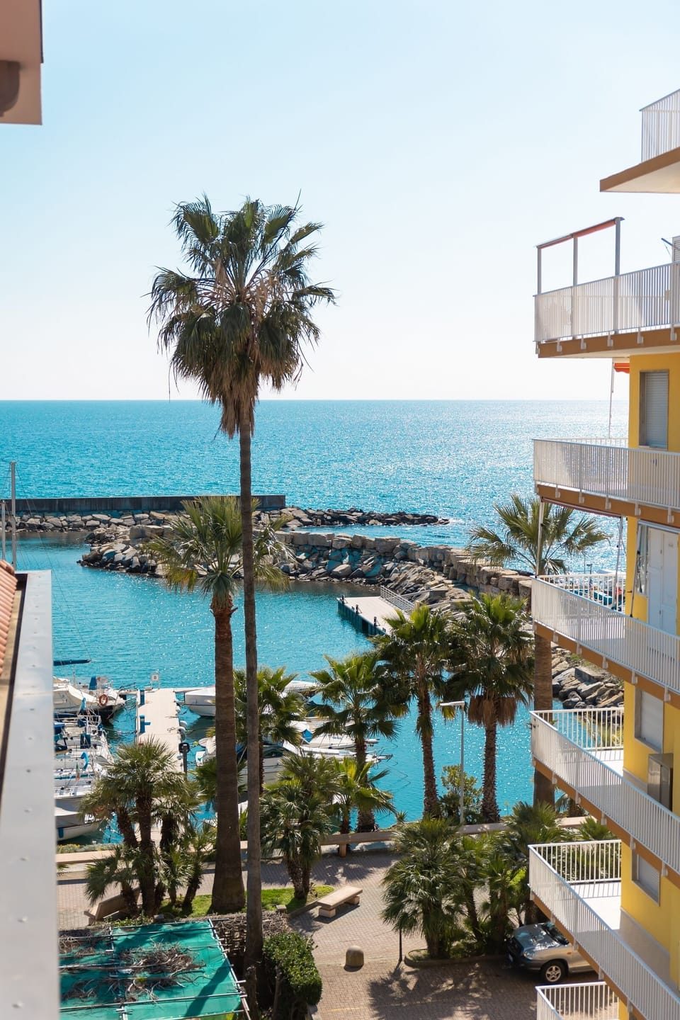 Basic Duplex, Partial Sea View | Water view