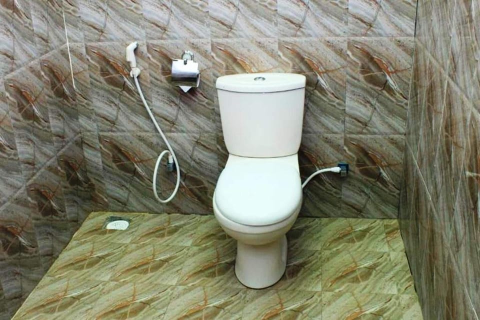 Comfort Double Room, Garden View | Bathroom | Shower, free toiletries, hair dryer, bidet