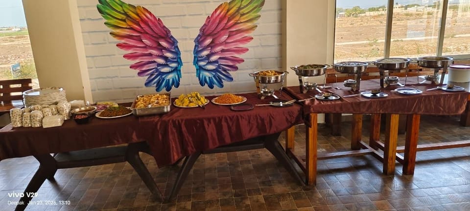 Daily buffet breakfast for a fee
