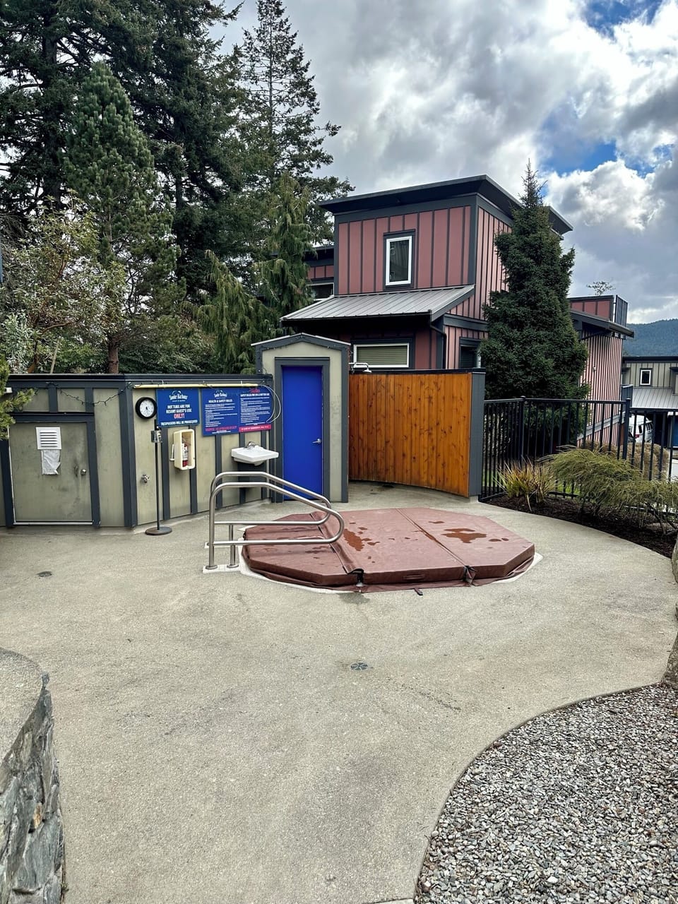 Upper Hot Tub