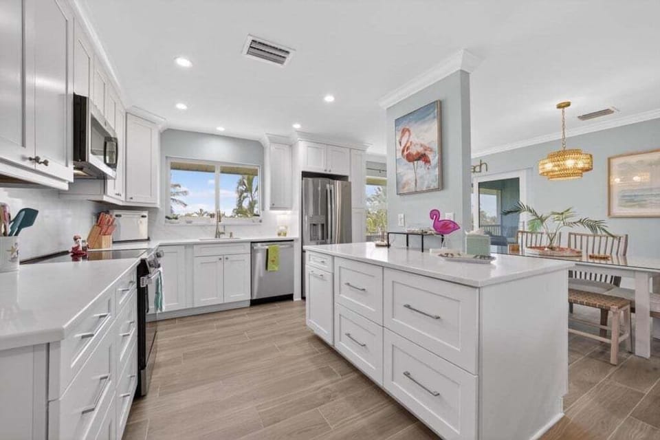 Condo, 2 Bedrooms | Private kitchen