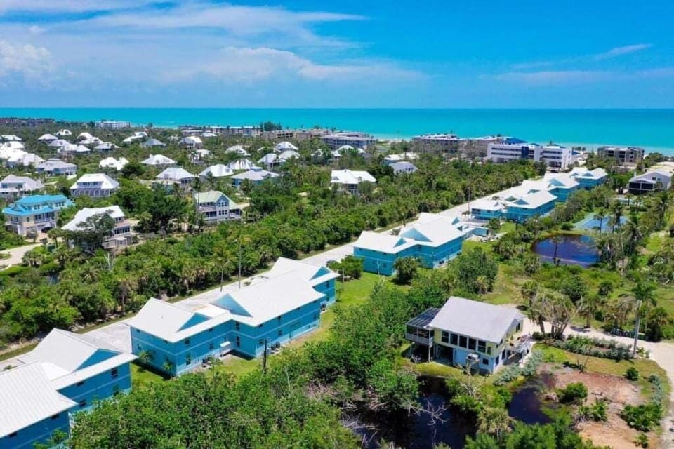 Condo, 2 Bedrooms | Exterior