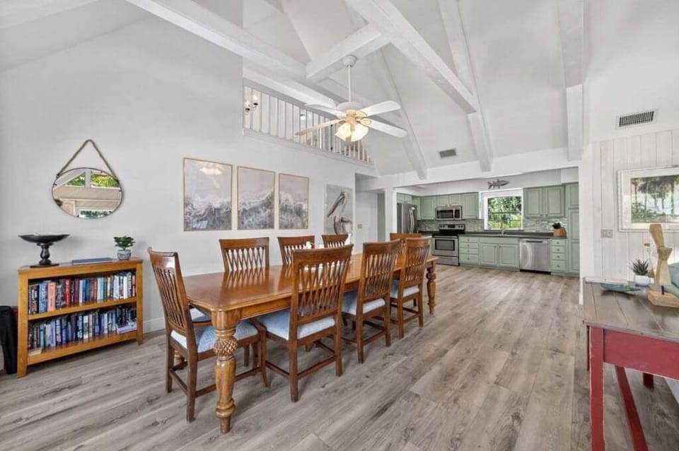 House, 4 Bedrooms | Dining