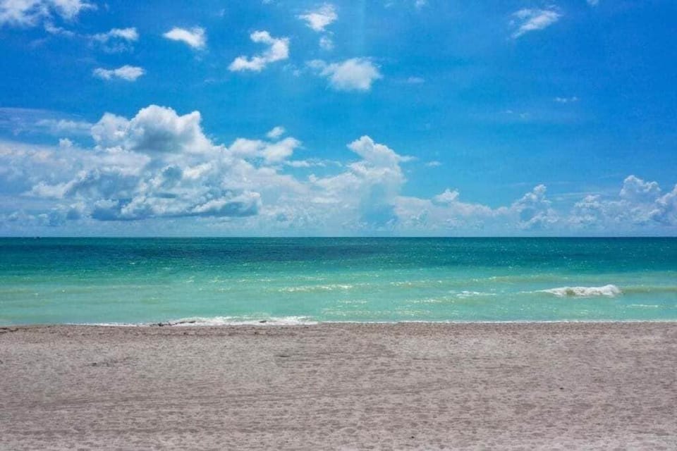 Sunset Captiva Bayside Unit 104 2 Bedroom Condo Apartment in Sanibel Island
