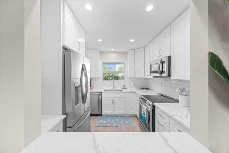 Condo, 2 Bedrooms | Private kitchen