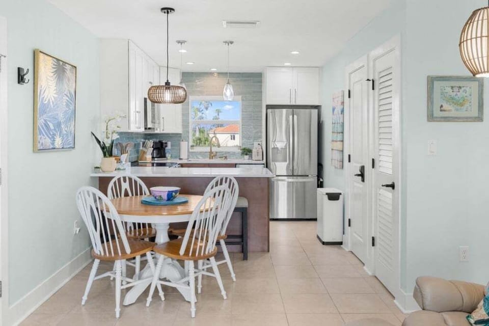 Condo, 2 Bedrooms | Interior