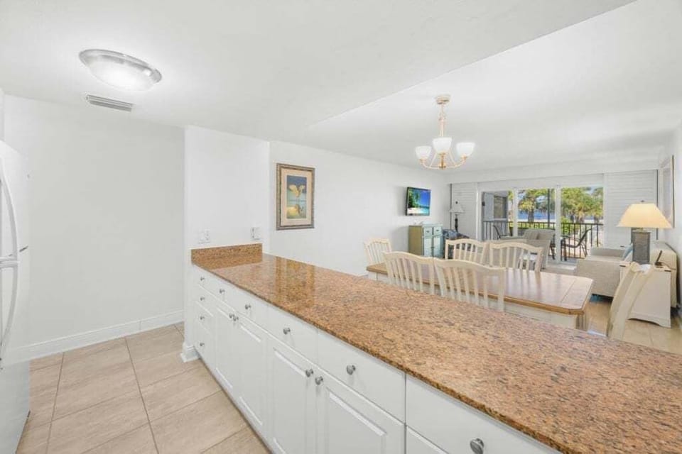 Condo, 2 Bedrooms | Interior