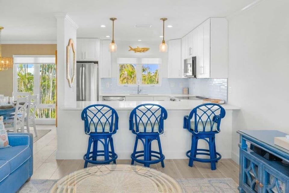 Condo, 2 Bedrooms | Private kitchen