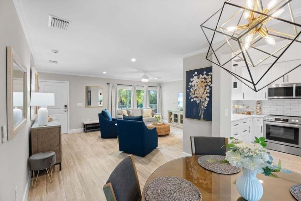 Condo, 2 Bedrooms | Interior