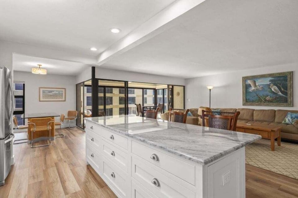 Condo, 2 Bedrooms | Interior