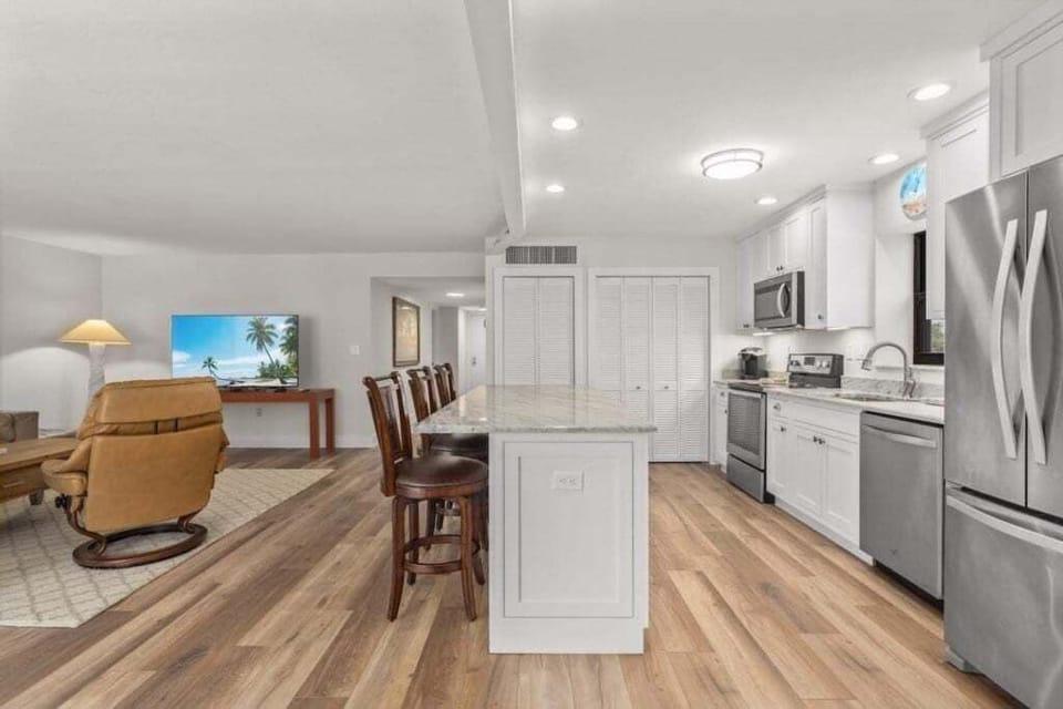 Condo, 2 Bedrooms | Interior