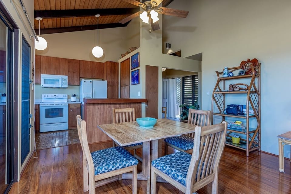 Condo, 1 Bedroom | Dining