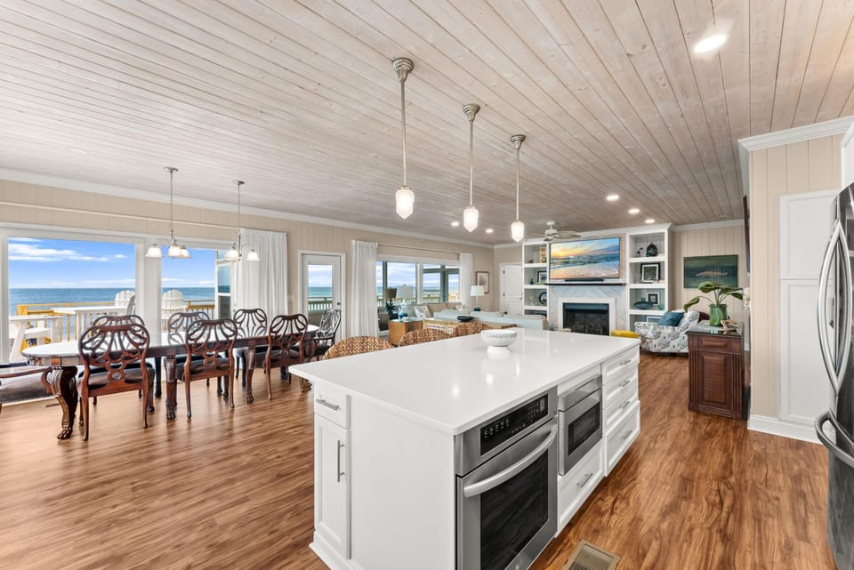 House, Beach View, Beachfront | Private kitchen | Full-size fridge, microwave, oven, stovetop