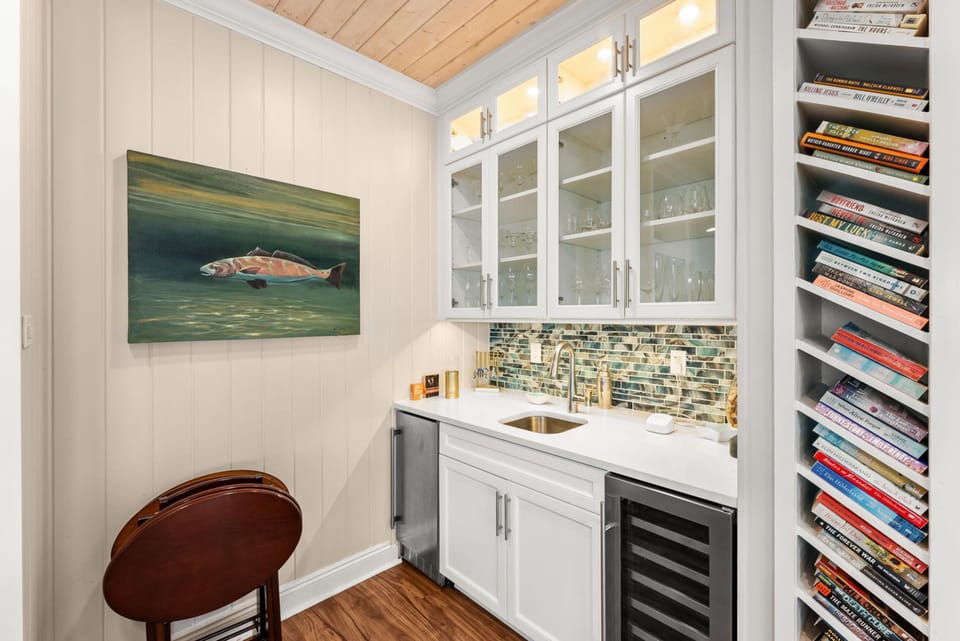 House, Beach View, Beachfront | Private kitchen | Full-size fridge, microwave, oven, stovetop