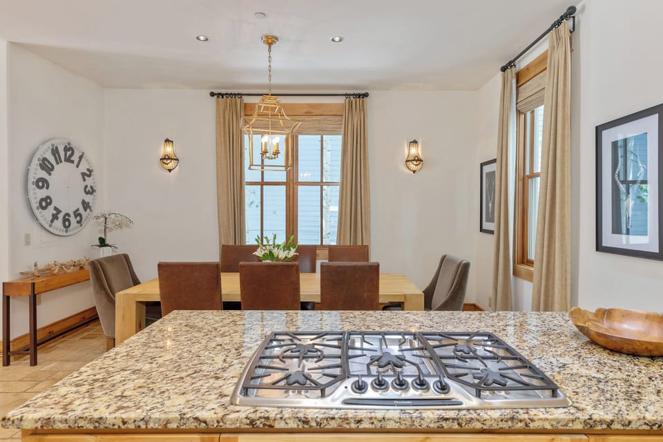 4.3-first-light-telluride-kitchen3