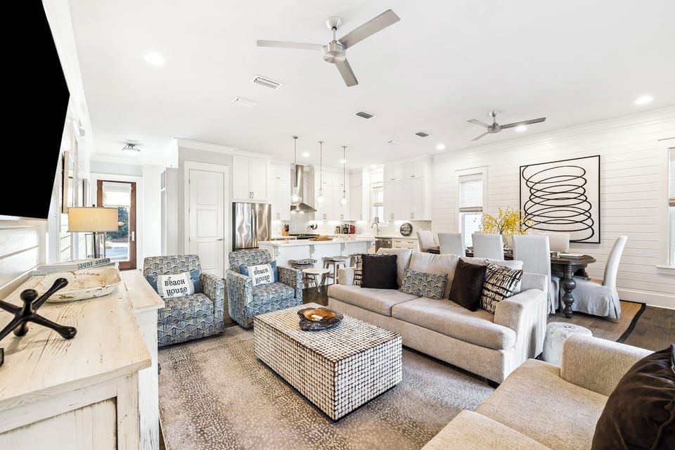 Ample Space to Gather & Entertain!