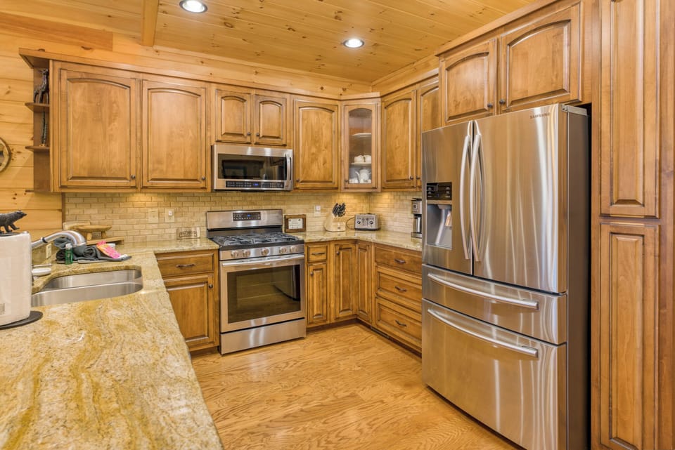 Wolf Branch Retreat - Entry Level Kitchen