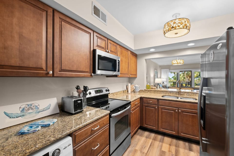 Kitchen with Updated Appliances and Full Size Washer and Dryer
