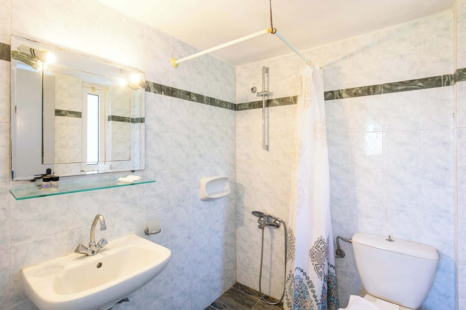 Modern Bathroom with Shower and Clean Finishes