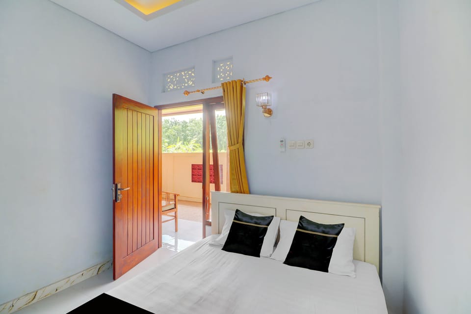 Standard Double Room | Premium bedding, desk, free WiFi, bed sheets